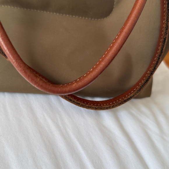 Elegant Brown Women's Tote Bag Longchamp
10x7x9 in - Picture 8 of 8